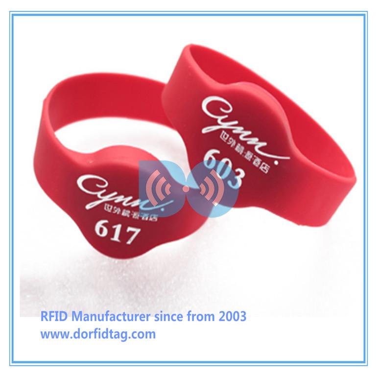 RFID enabled wristbands  with  micro RFID  micro chip for  Club VIP system rfid bluetooth